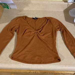 Long Sleeve tie in the front shirt